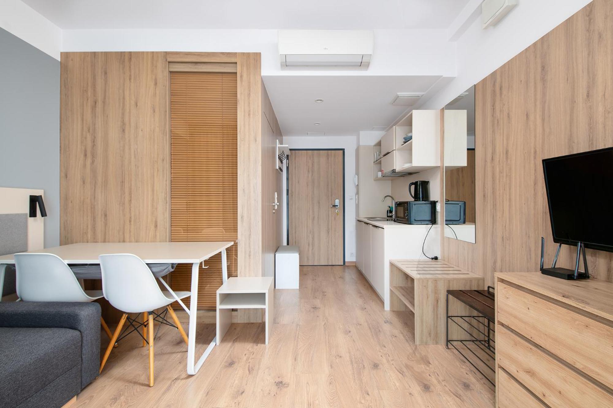 Rentplanet - Apartamenty Wolska Warschau Exterior foto
